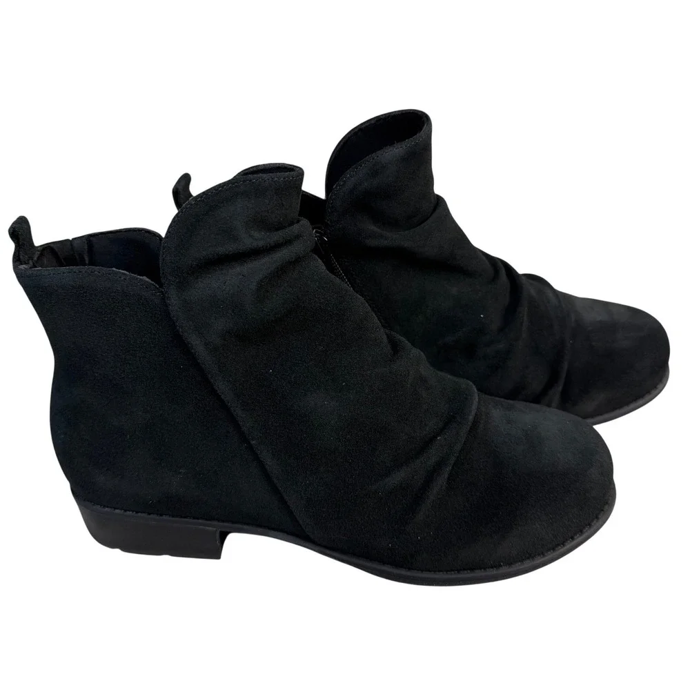 NWT Walking Cradles Lilith Black Suede Slouchy Ankle Boots size 9 Minimalist - Picture 2 of 7